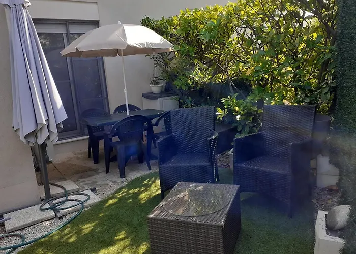 T2 Bord De Mer Avec Jardin Et Piscine