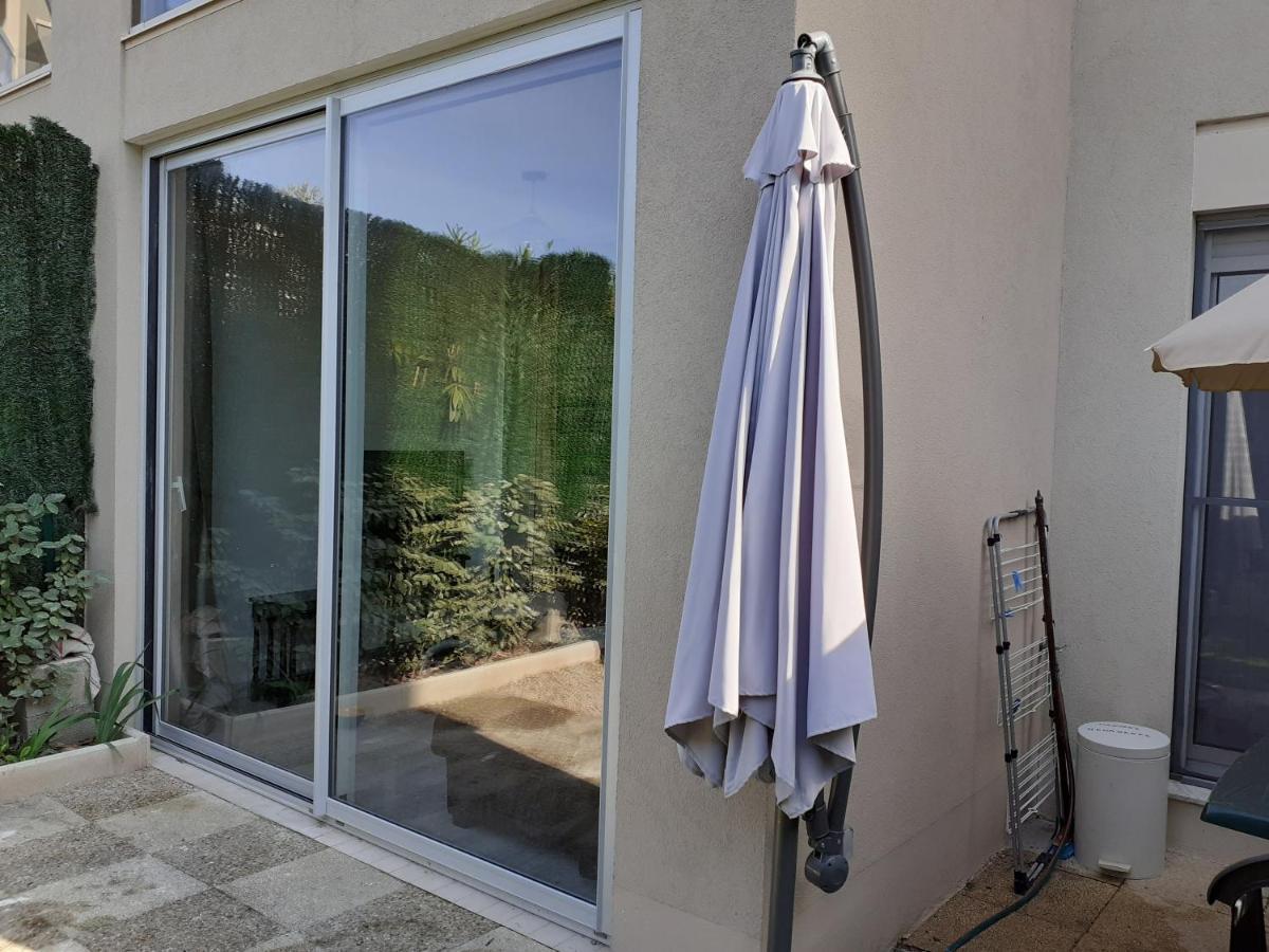 T2 Bord De Avec Jardin Et Piscine Apartment Saint Aygulf